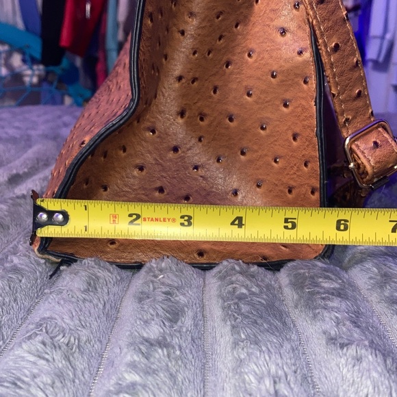 Dasein Elegant Brown croc and ostrich embossed hand bag - Picture 14 of 14